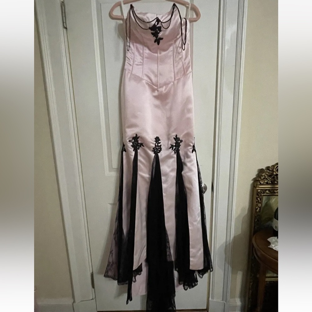 Prom Pageant Vintage style mermaid gown! Fits size 0-2